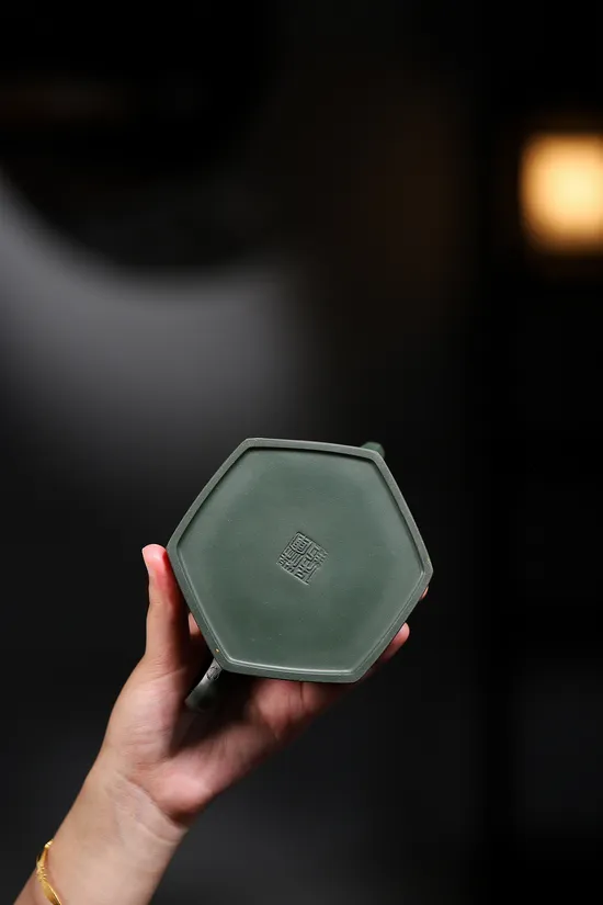 Artisan Yixing Zisha Teapots | Handcrafted Clay Masterpieces 3