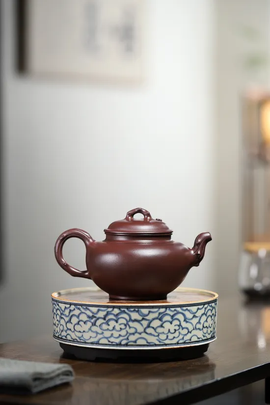 Premium Handcrafted Yixing Zisha Clay Teapot – Artistic Collectible 7