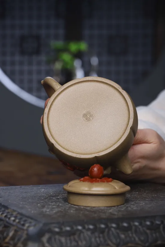 Zisha Teapots: 2 | 400 CNY | Xu Liuming | Duan-Da Hong Pao clay 6
