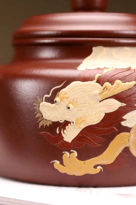 Premium Handcrafted Yixing Zisha Teapot by Hui Haiqin | 4500 CNY Artisan Craft 2