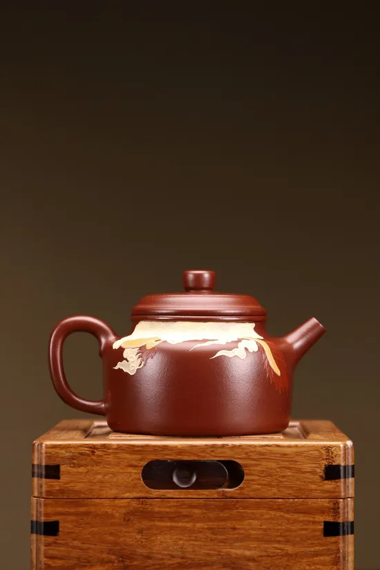 Premium Handcrafted Yixing Zisha Teapot by Hui Haiqin | 4500 CNY Artisan Craft 5