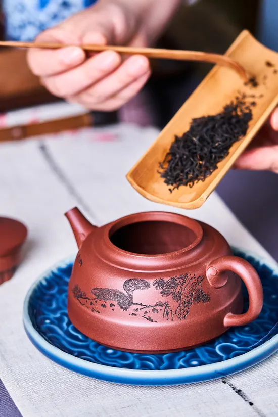 Handcrafted Yixing Clay Teapot - Artistic Fish Trap Design by Master Chen 5