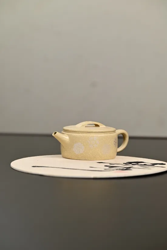 Zisha Teapots: 900 CNY | 150cc | Benshan green clay 4