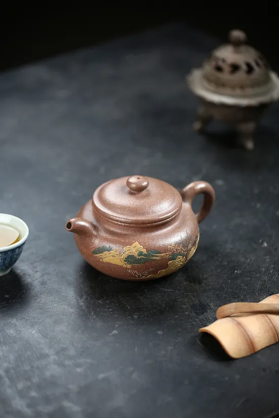 Premium Handcrafted Yixing Clay Teapot - Classic Design & Authentic Craftsmanship 6