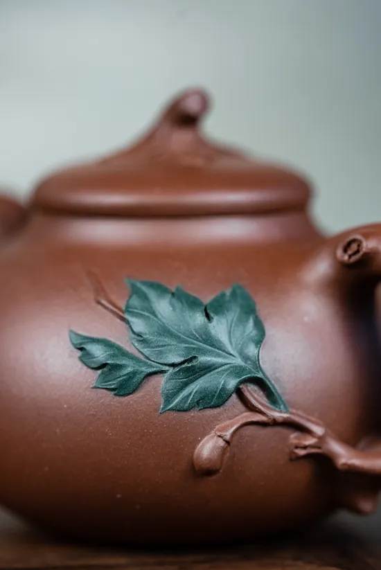 Premium Yixing Teapot | Handcrafted Zisha Clay Teapot for Tea Lovers 2