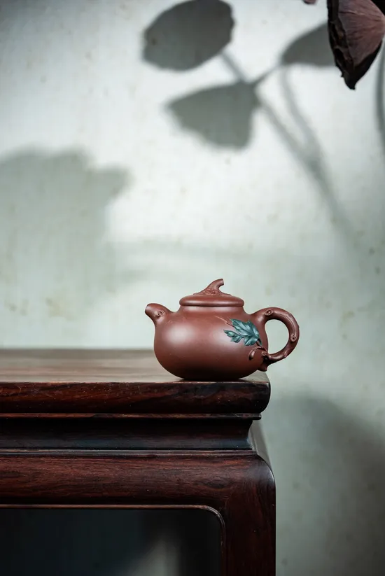 Premium Yixing Teapot | Handcrafted Zisha Clay Teapot for Tea Lovers 3