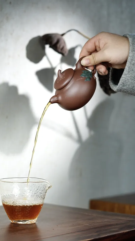 Premium Yixing Teapot | Handcrafted Zisha Clay Teapot for Tea Lovers 7