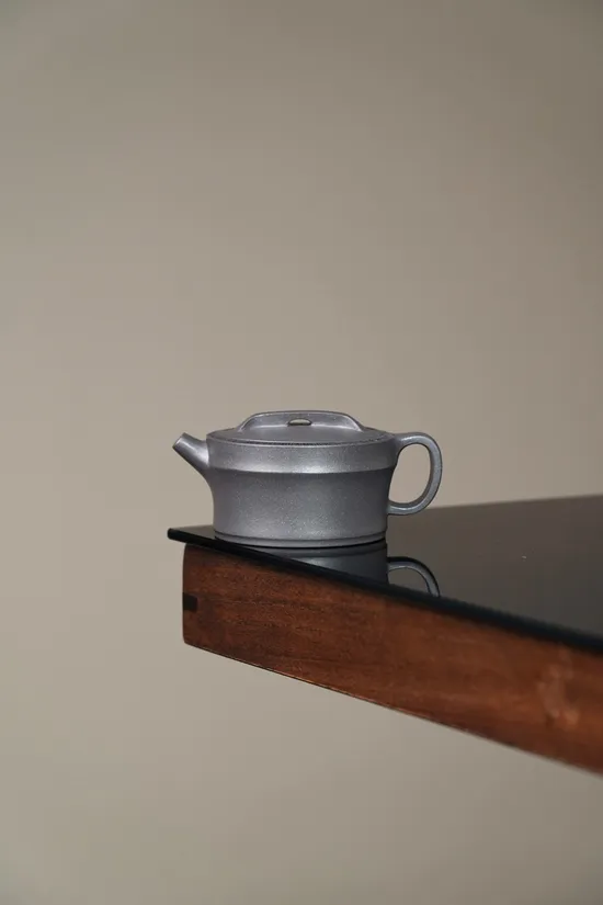 Premium Yixing Zisha Teapot - Handcrafted Clay Artisan Teapot Collection 5