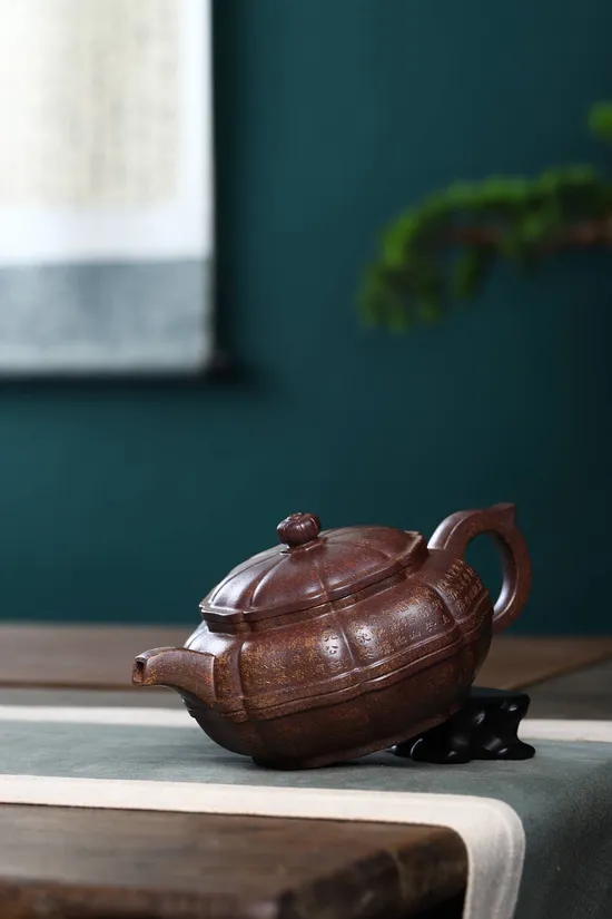 Yixing Zisha Teapot | Handcrafted Collectible by Fan Xijun 2