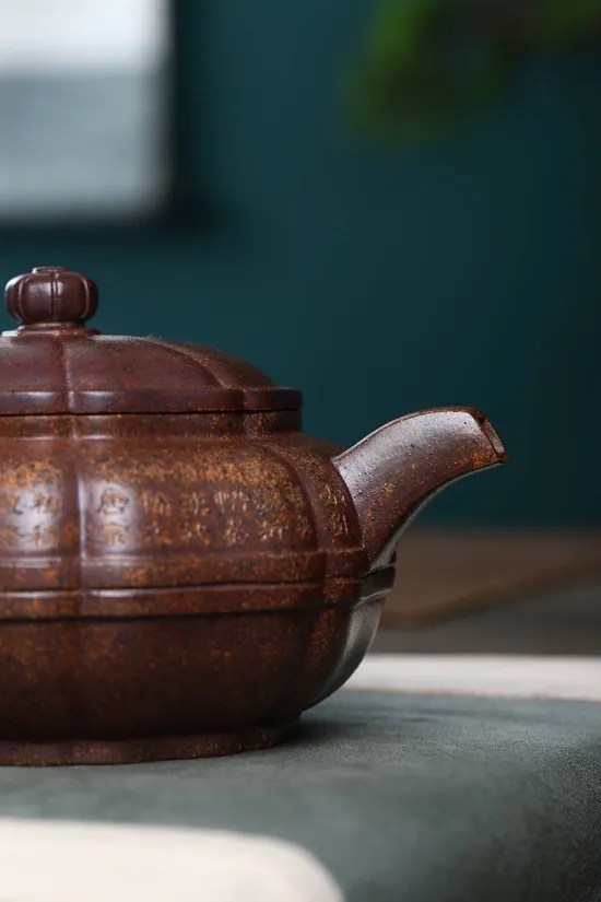Yixing Zisha Teapot | Handcrafted Collectible by Fan Xijun 4