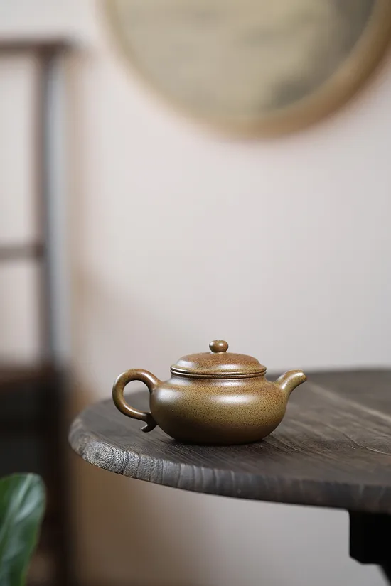 Premium Yixing Clay Teapot | Handcrafted Traditional Chinese Teaware 6
