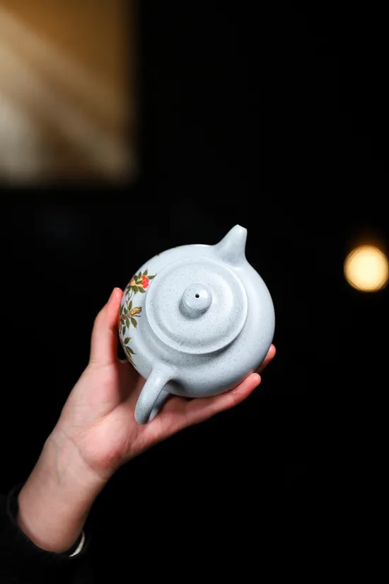 Handcrafted Yixing Zisha Teapot | Master Yang Junbao Artistry 5