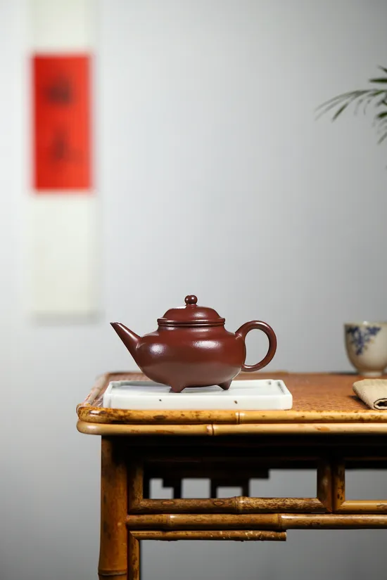 Yixing Shihong Clay Teapot: Rare Handcrafted Artisan Teapot 1
