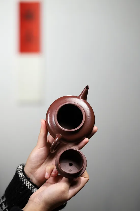 Yixing Shihong Clay Teapot: Rare Handcrafted Artisan Teapot 5