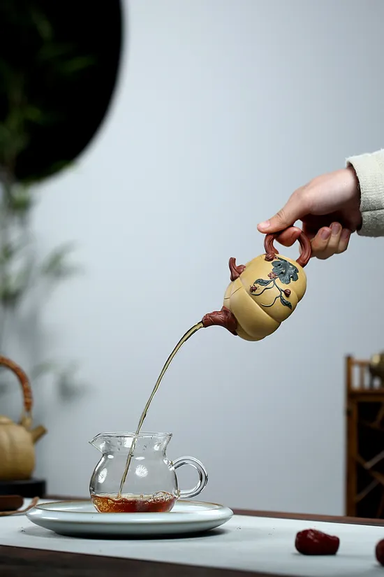 Yixing Zisha Teapot: Handcrafted Pumpkin Design, 260cc | CNY1440 5
