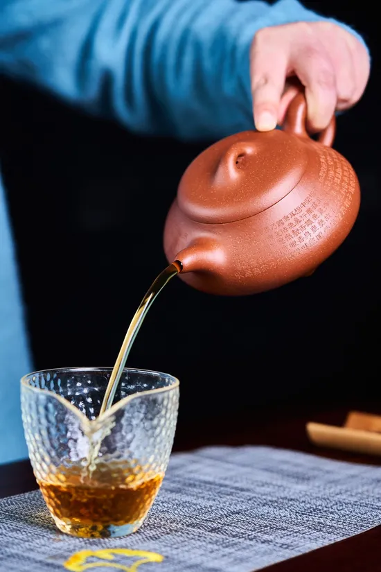 Yixing Zisha Teapot | Handcrafted Collectible by Master Yin Huai 2