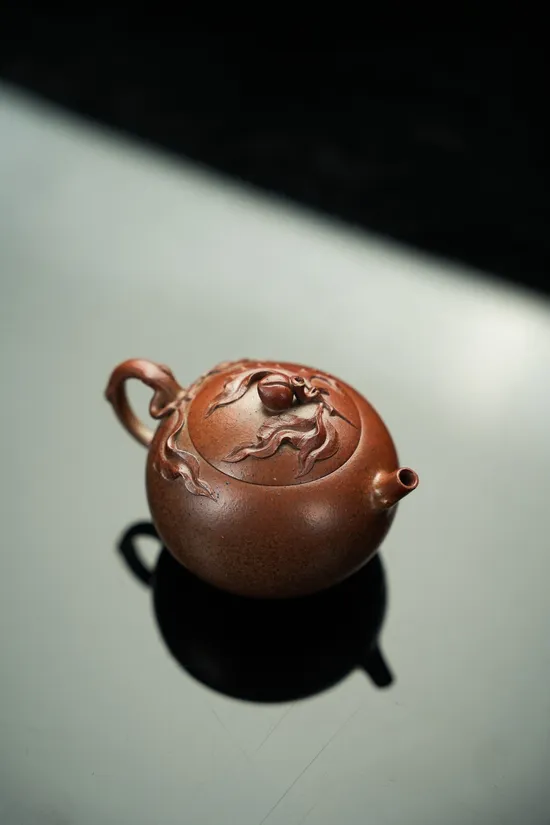 Premium Yixing Zisha Teapot - Golden Clay, Handcrafted & Collectible 5