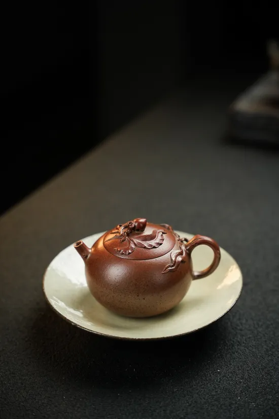 Premium Yixing Zisha Teapot - Golden Clay, Handcrafted & Collectible 6