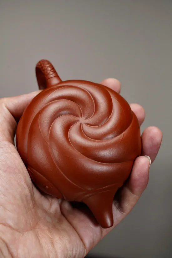 Handcrafted Yixing Zisha Teapot – Artisan Clay Teapots 7