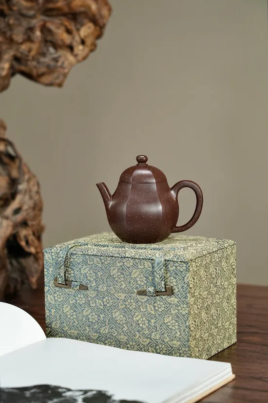 Yixing Zisha Teapot | Handcrafted Thin-Wall Purple Clay Pottery 4