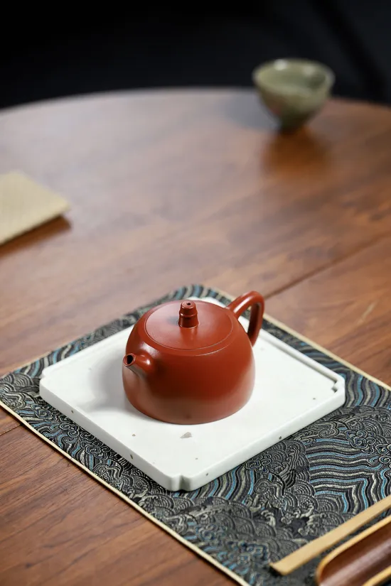 Zisha Teapots: chicken blood red clay | Wang Xiaoping 1