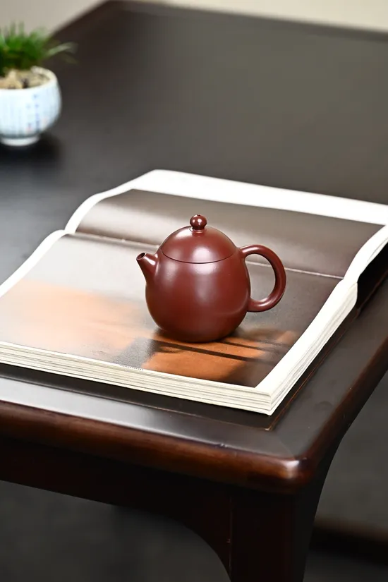 Premium Yixing Zisha Clay Teapot – Dragon Egg Design, 20cc Artisan Craft 1