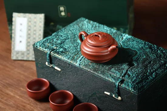 Premium Yixing Zisha Teapot Set – Handcrafted Bamboo Design & Collectible Artistry 9