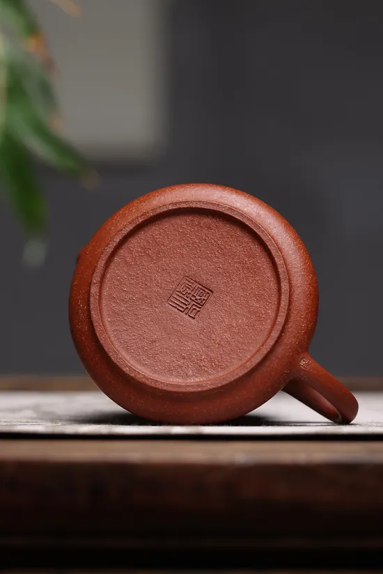 Premium Yixing Zisha Teapot Handcrafted Collection – 1200 Yuan 4