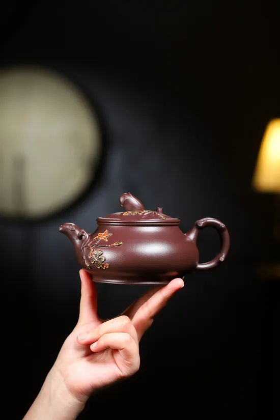 Premium Yixing Purple Clay Teapot – Handcrafted Artisan Teapot 7
