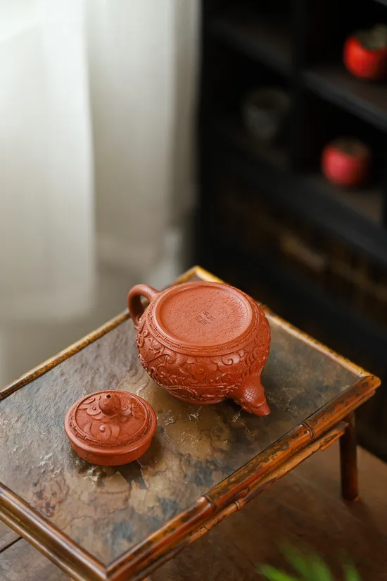 Yixing Carved Dragon Teapot | Master Zhang Weijun | Zhu Ni Clay Art 5