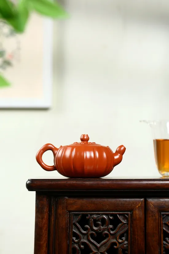 Premium Yixing Clay Teapot - Lotus Design, Handcrafted Artisan Set 6