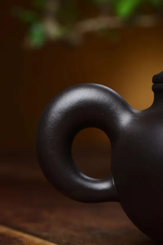 Zisha Teapots: Dao Hong Lotus Seed | 3300 CNY 1