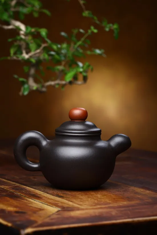 Zisha Teapots: Dao Hong Lotus Seed | 3300 CNY 4