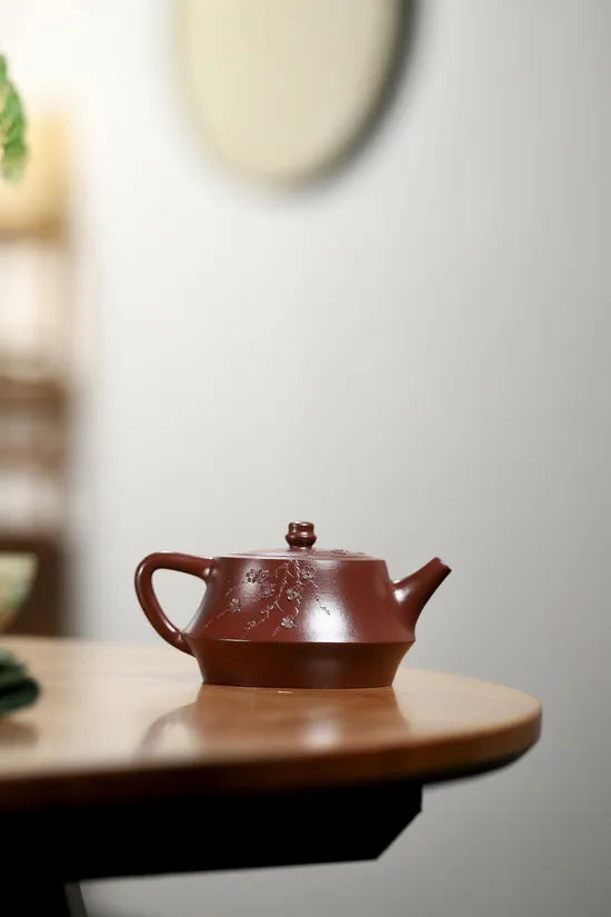 Premium Yixing Zisha Teapot | Handcrafted Clay Artistry 2
