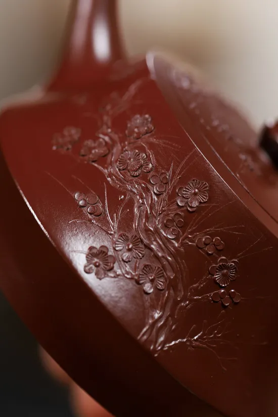 Premium Yixing Zisha Teapot | Handcrafted Clay Artistry 8
