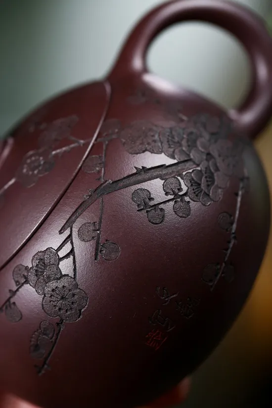 Yixing Zisha Teapot - Handcrafted Artisan Masterpiece 1