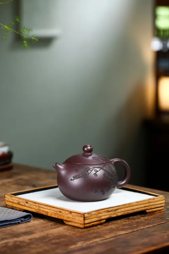 Yixing Zisha Teapot - Handcrafted Artisan Masterpiece 4
