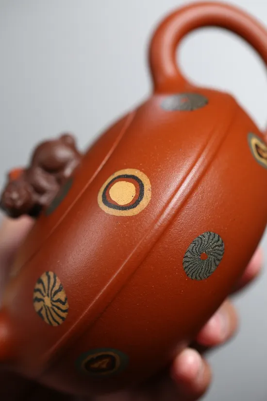 Luxury Yixing Zisha Teapot Set - Artisan Crafted Collectible Ceramics 3