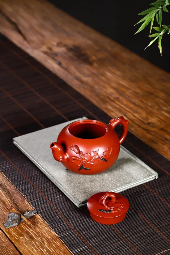 Zisha Teapots: Squirrel and Grapes Set | 2100 CNY 1