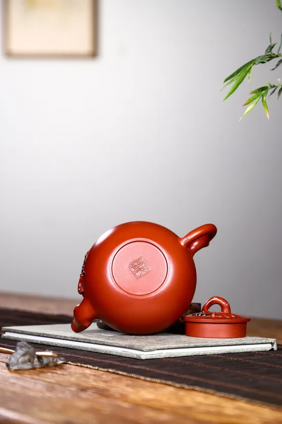 Zisha Teapots: Squirrel and Grapes Set | 2100 CNY 3
