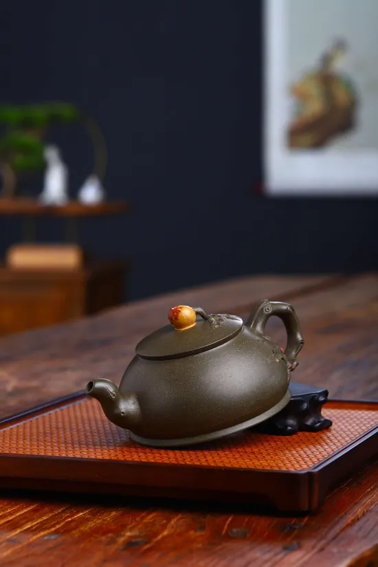 Yixing Teapot Handcrafted Collectible Ceramic - Xu Liuming 5