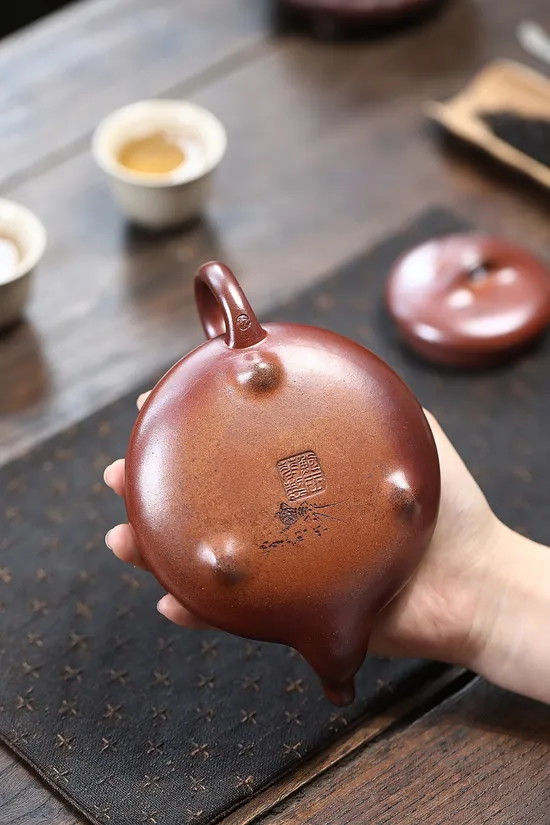 Yixing Clay Teapot | Handcrafted Ceramic Teapot by Master Bao Yuhua 4
