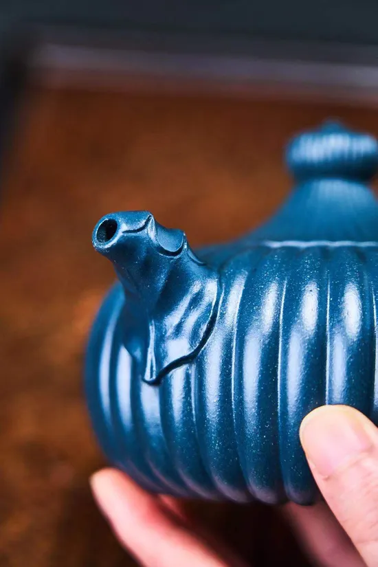 Premium Yixing Zisha Teapot | Artisan Crafted Clay Teapots 1
