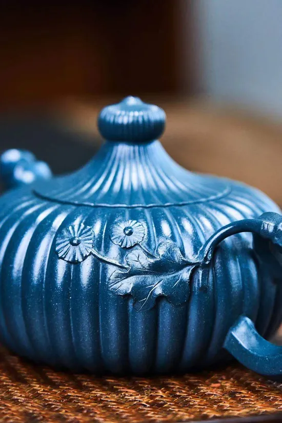 Premium Yixing Zisha Teapot | Artisan Crafted Clay Teapots 3