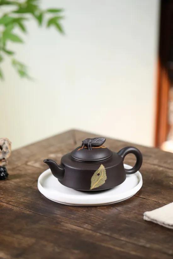Handcrafted Yixing Clay Teapot: Artisan Zen Design, 40cc 5