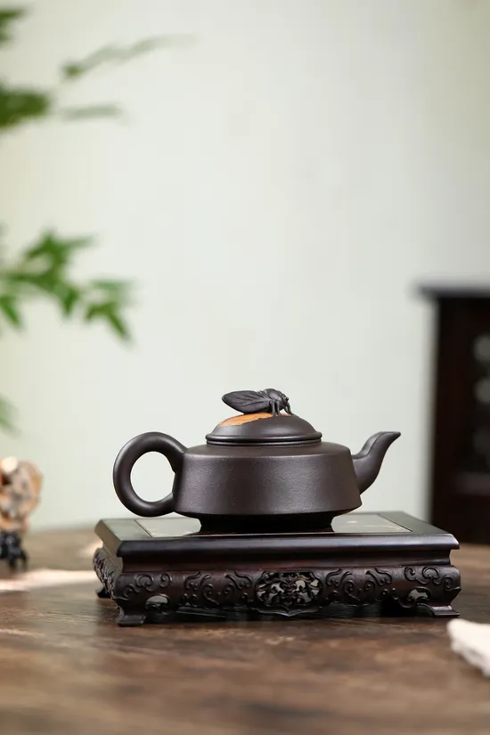 Handcrafted Yixing Clay Teapot: Artisan Zen Design, 40cc 6