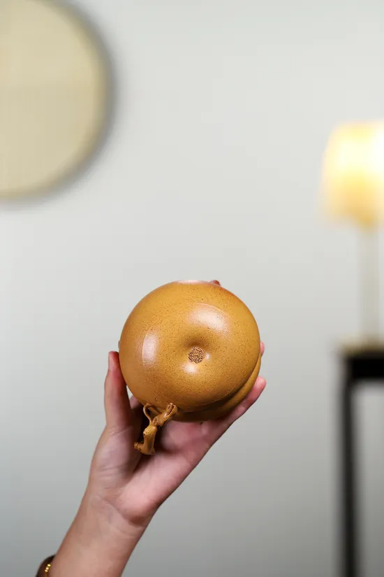 Yixing Zisha Teapot, Peach Heart Design, Artisan Yang Peng 6