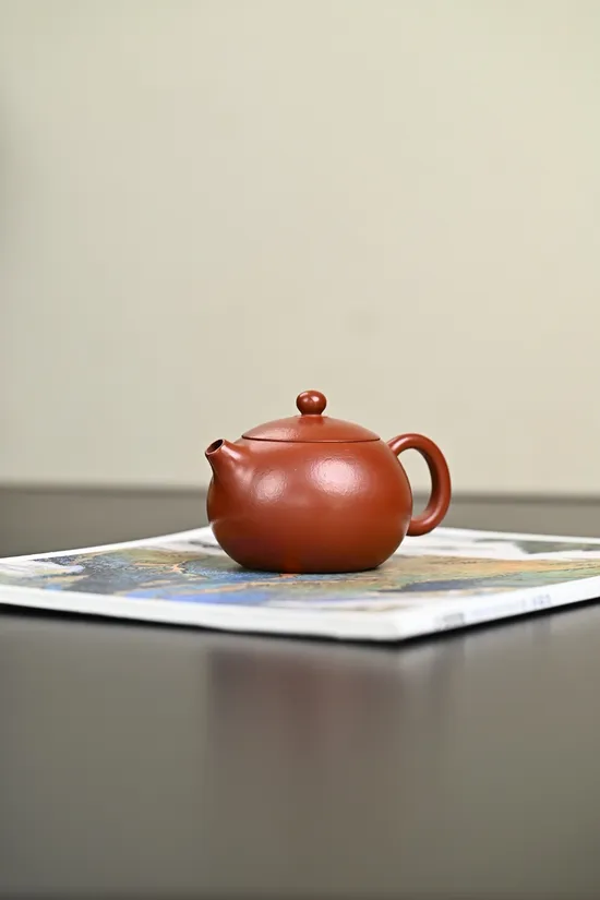 Premium Yixing Clay Teapot – Handcrafted Zhuni 150cc Artisan Pot 3