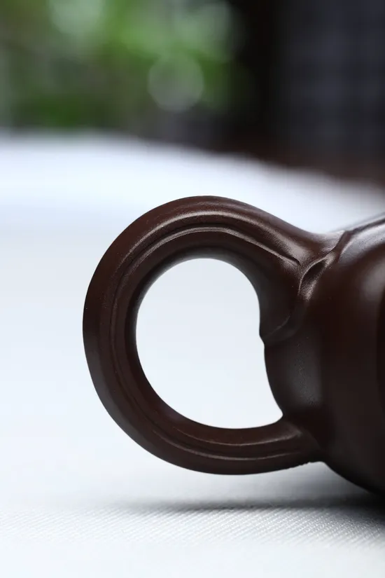 Premium Yixing Zisha Teapot | Handcrafted by Master He Qixian 2