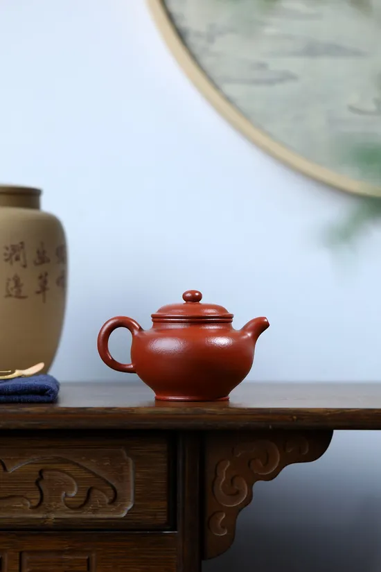 Premium Yixing Zisha Clay Teapot | Handcrafted & Authentic Design 4